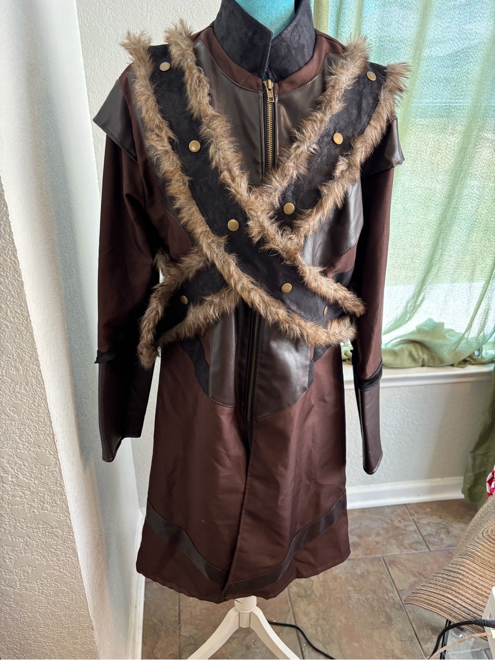 SPIRIT Medieval Warrior Gothic Fancy Dress Up Halloween Adult Costume Medium